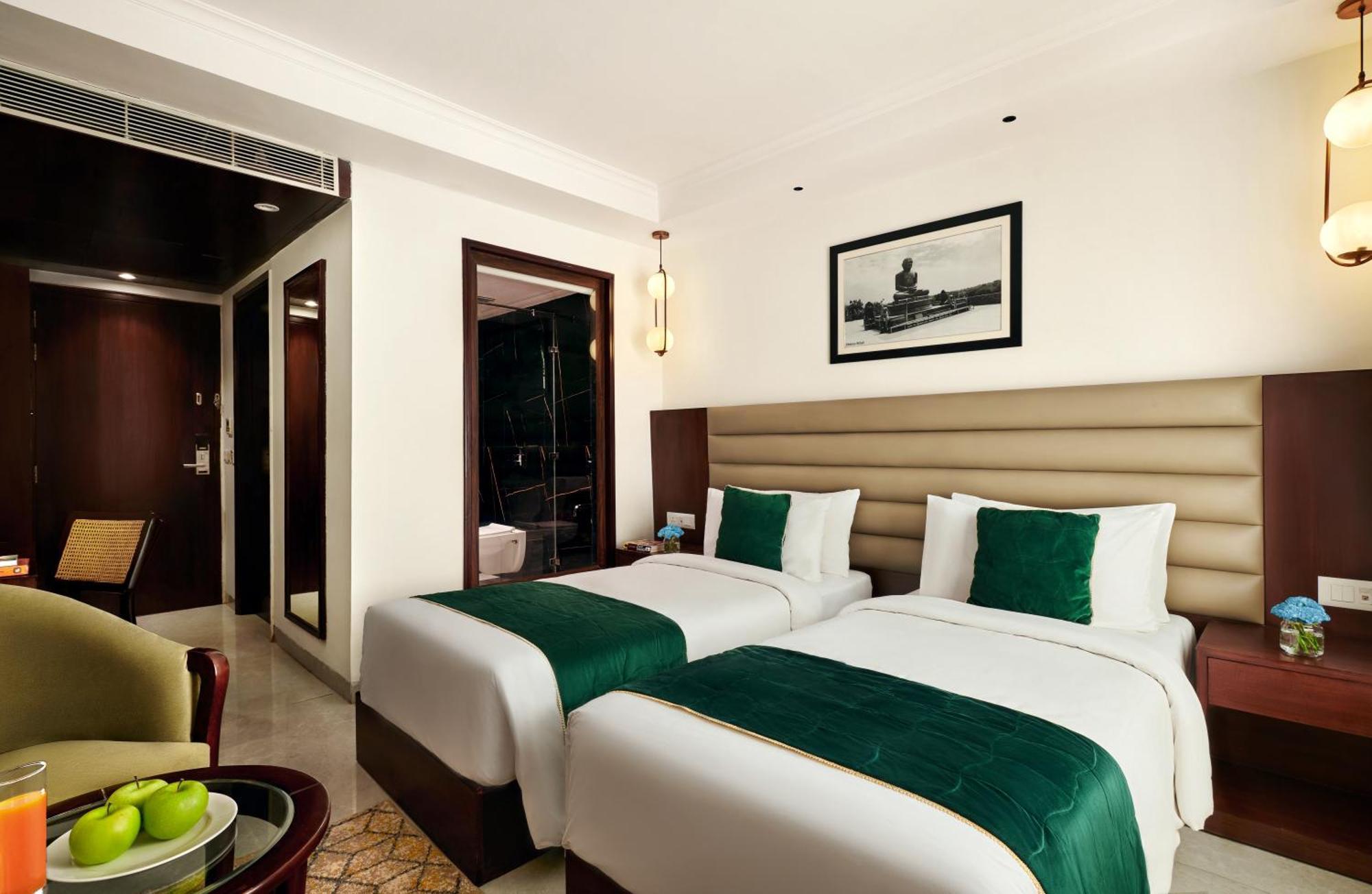 Deventure Sarovar Portico Patel Nagar 新德里 外观 照片