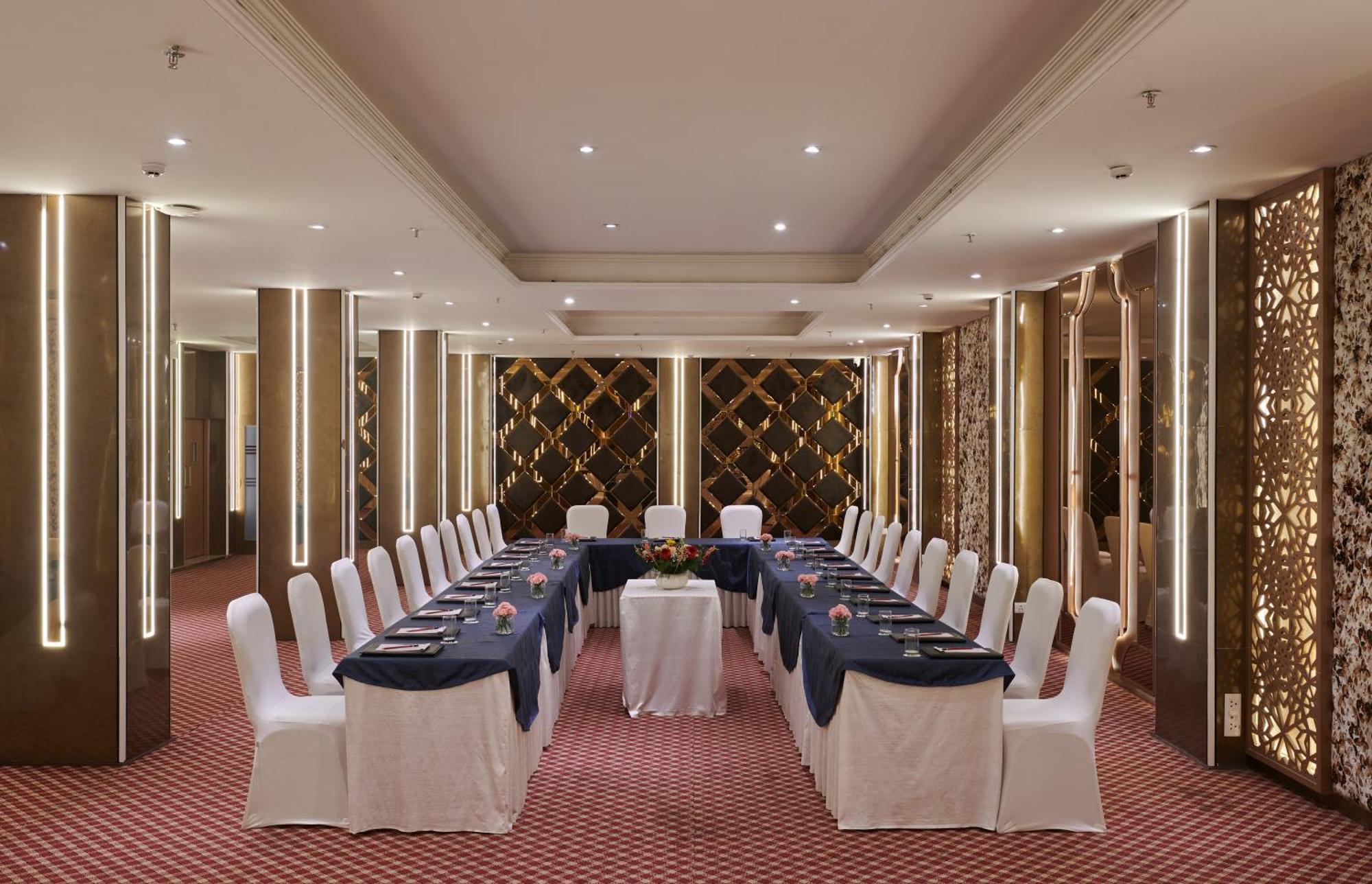 Deventure Sarovar Portico Patel Nagar 新德里 外观 照片