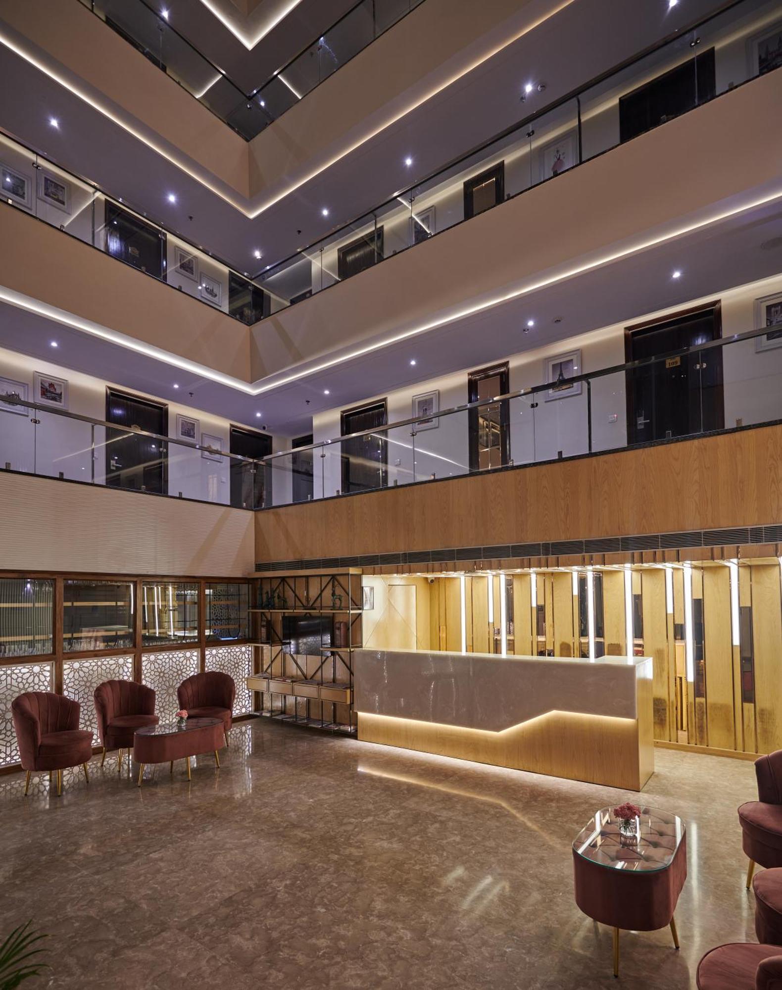 Deventure Sarovar Portico Patel Nagar 新德里 外观 照片