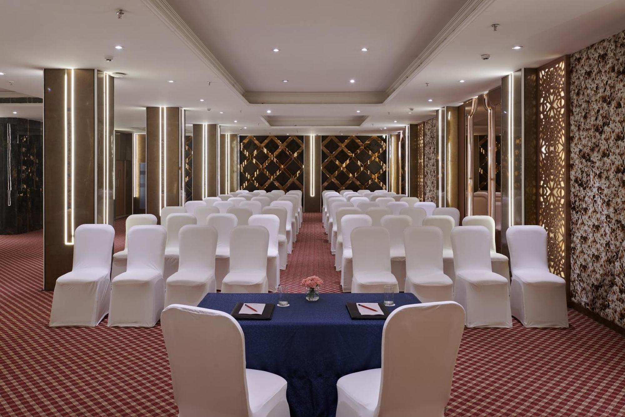 Deventure Sarovar Portico Patel Nagar 新德里 外观 照片
