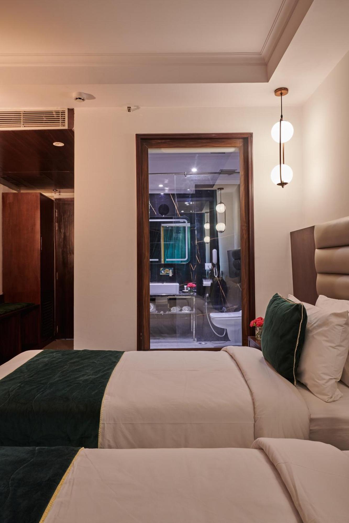 Deventure Sarovar Portico Patel Nagar 新德里 外观 照片