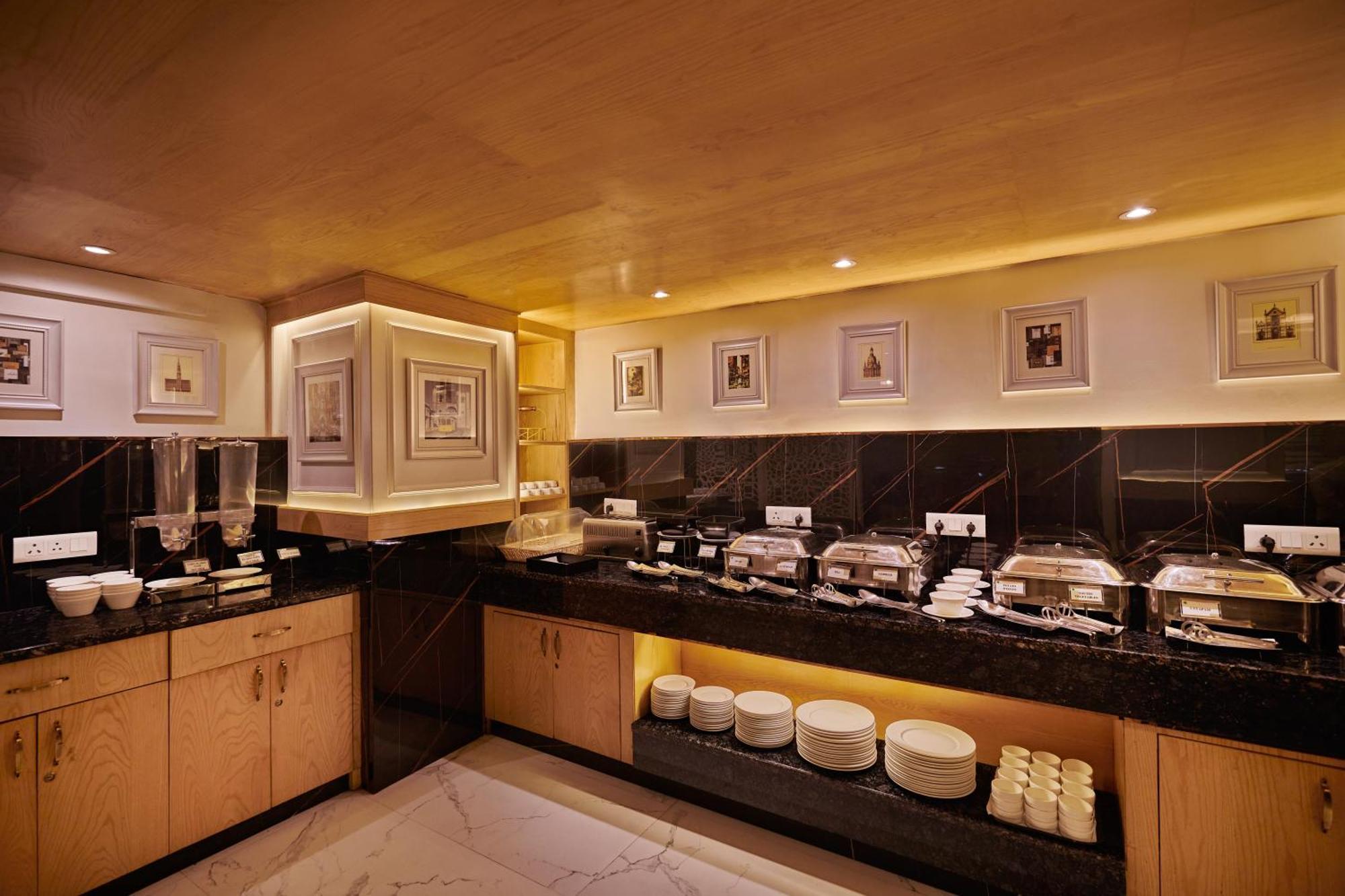 Deventure Sarovar Portico Patel Nagar 新德里 外观 照片